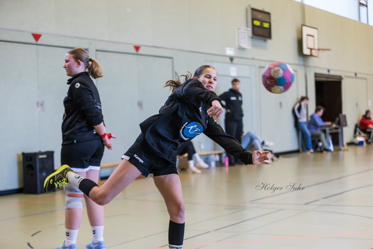 Bild 36 - wBJ SV Henstedt Ulzburg - Bramstedter TS : Ergebnis: 27:15